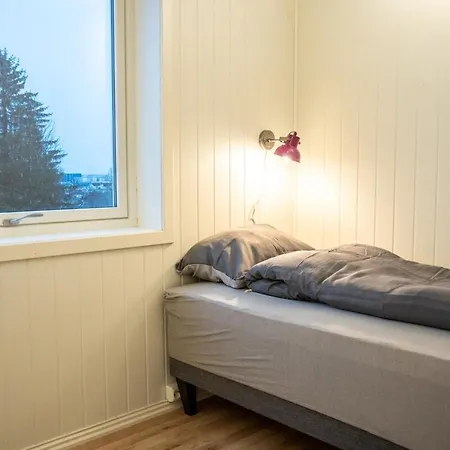Cozy House In 10 Minutes To Center Feriehus Tromsø