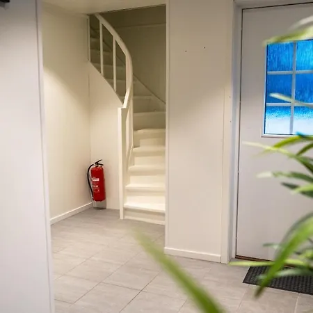 Cozy House In 10 Minutes To Center